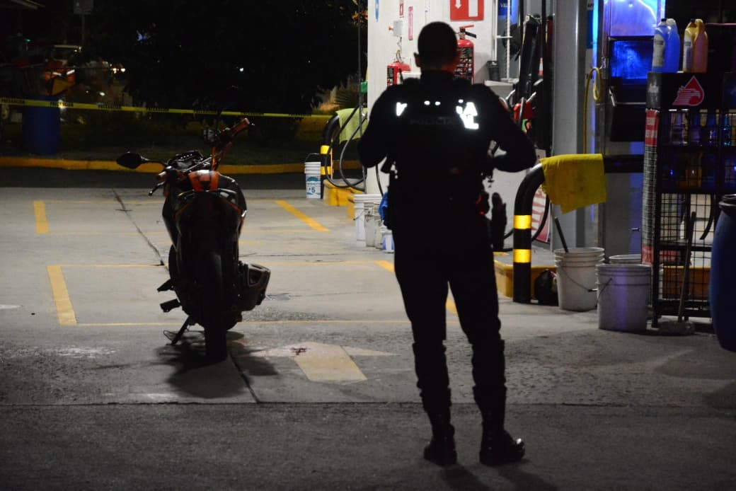 Conductor de Uber Moto resulta herido tras disparo de un guardia en gasolinera de León