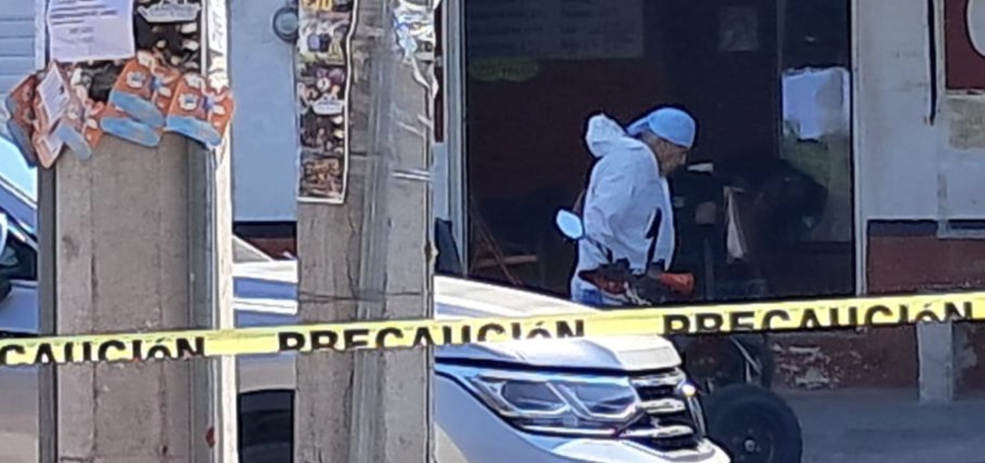 Asesinan a balazos a exregidor de Apaseo el Alto en la Alameda municipal