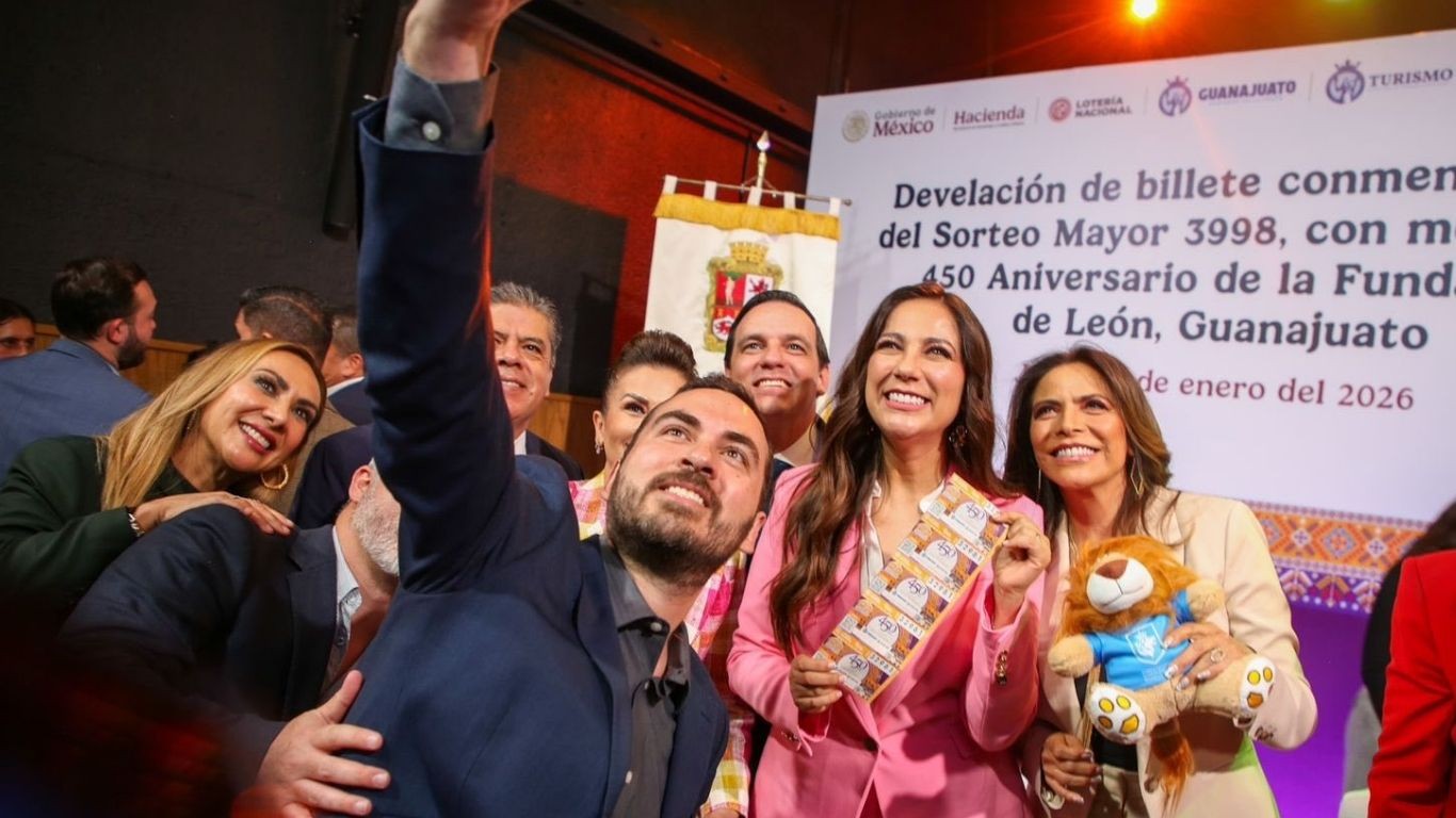 León llega a la Lotería Nacional: develan billete por sus 450 años de historia