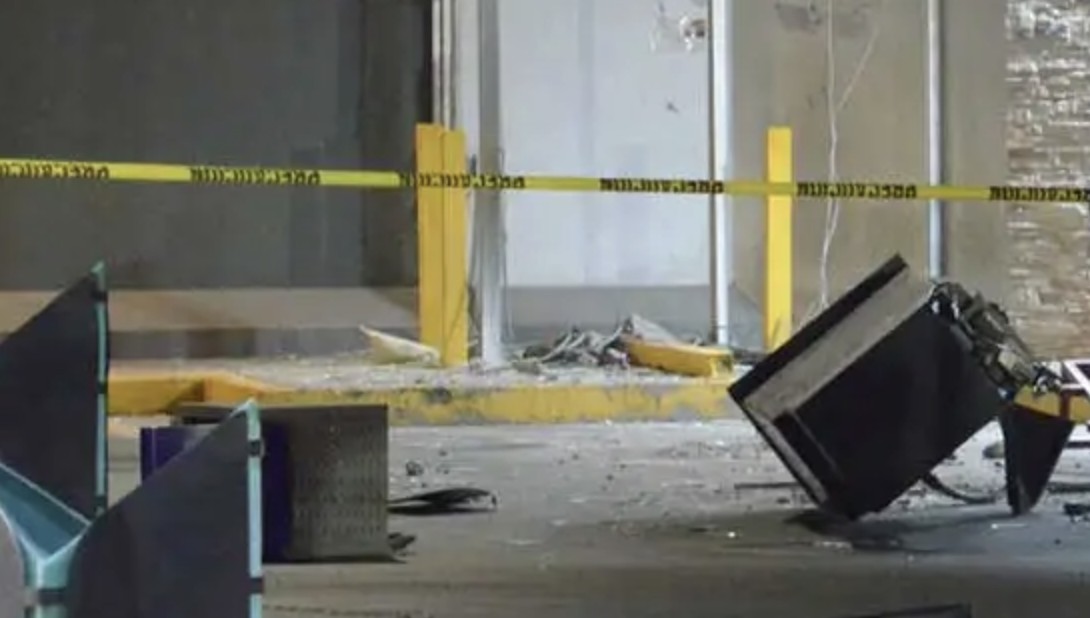 Enfrentamiento armado frustra robo de cajero automático en bulevar Solidaridad