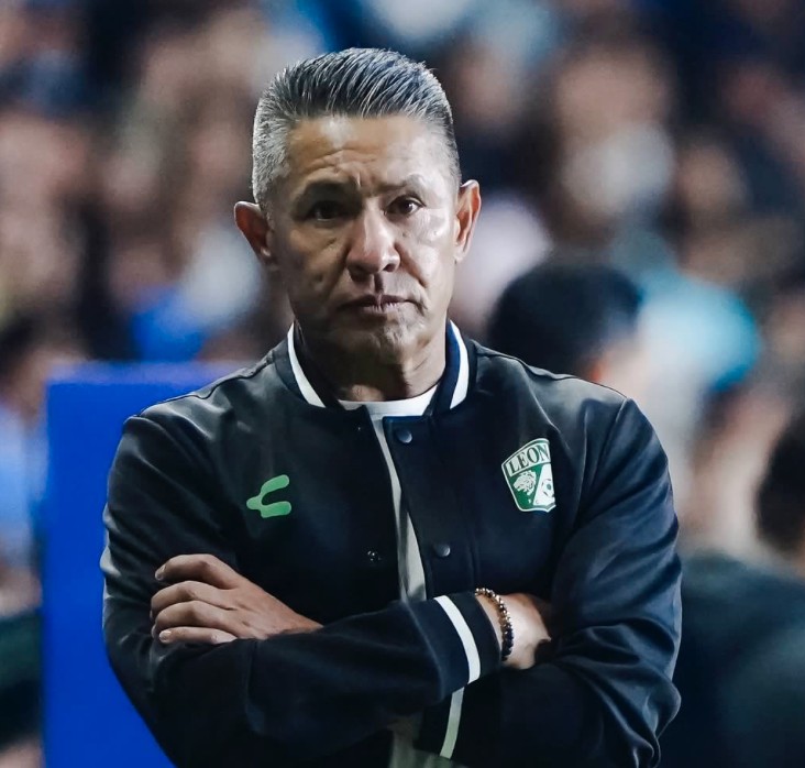 Nacho Ambriz destaca actitud y unión tras triunfo: “Vamos a pelear”