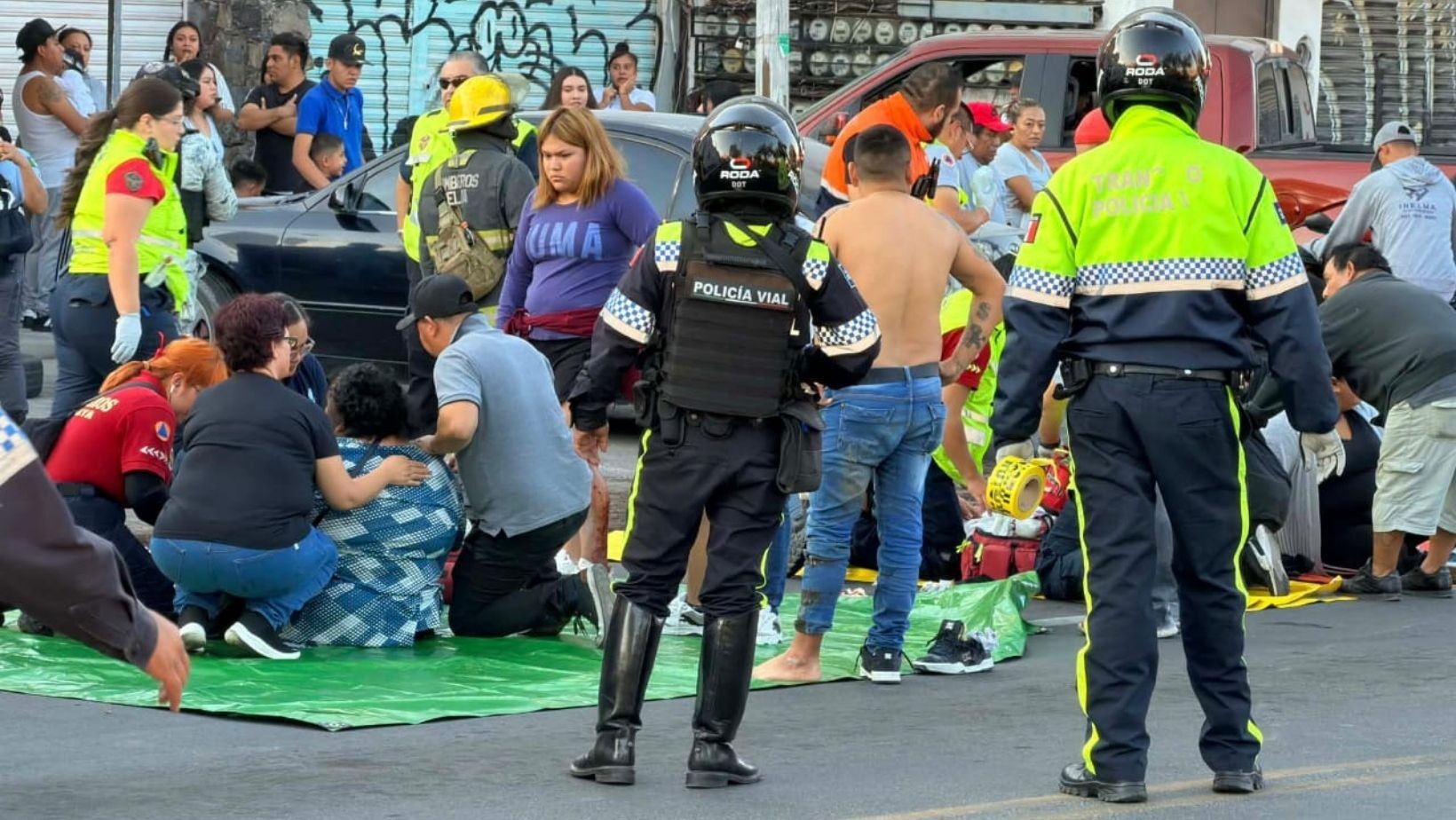 Explosión de pirotecnia en caravana fúnebre deja 10 heridos en Celaya
