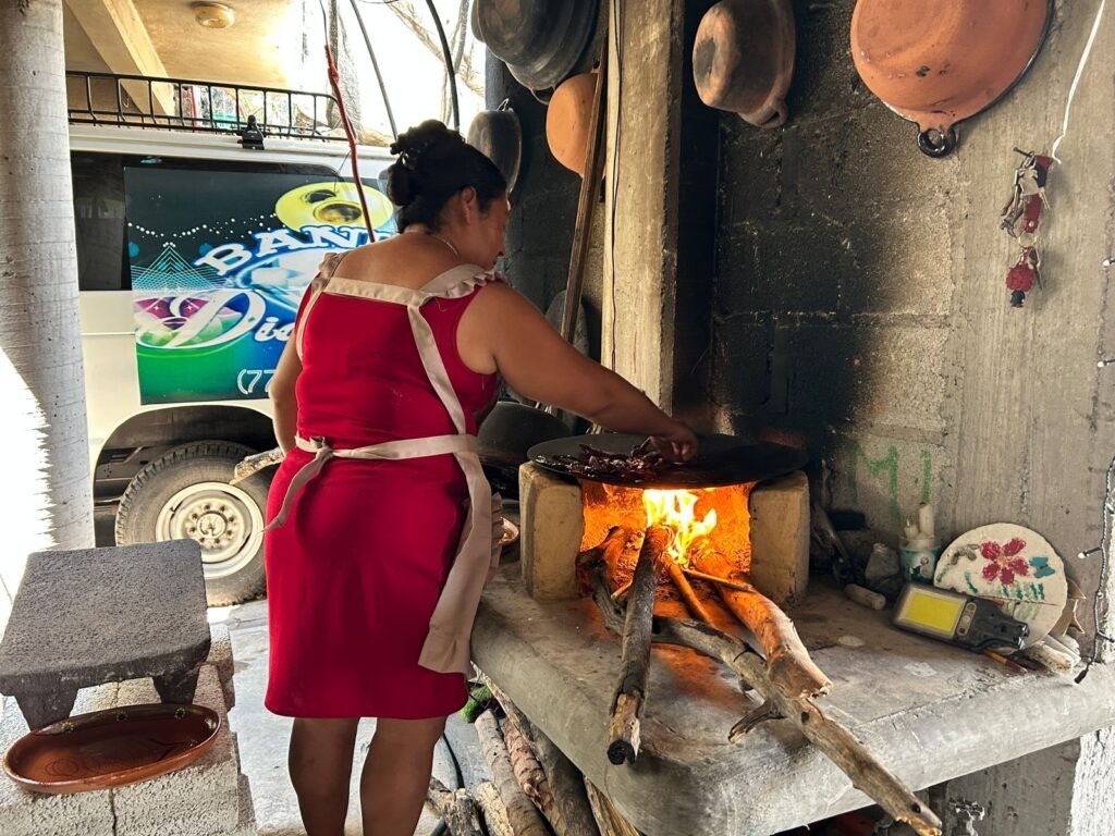 Recetario para la memoria: madres buscadoras de Guanajuato recuerdan a sus desaparecidos con platillos
