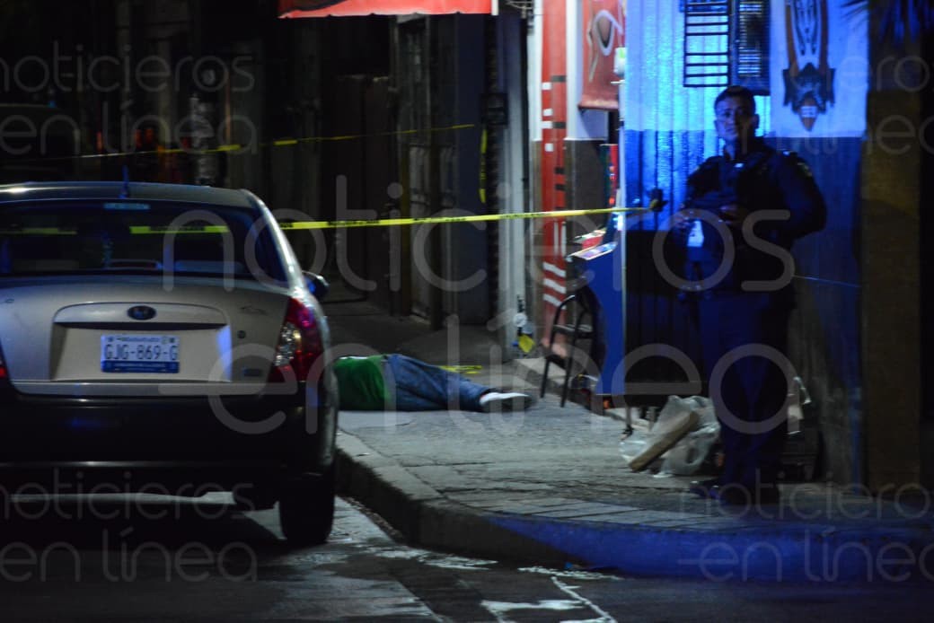 Hombre de 60 años es atacado a balazos mientras jugaba en tragamonedas en León, Guanajuato