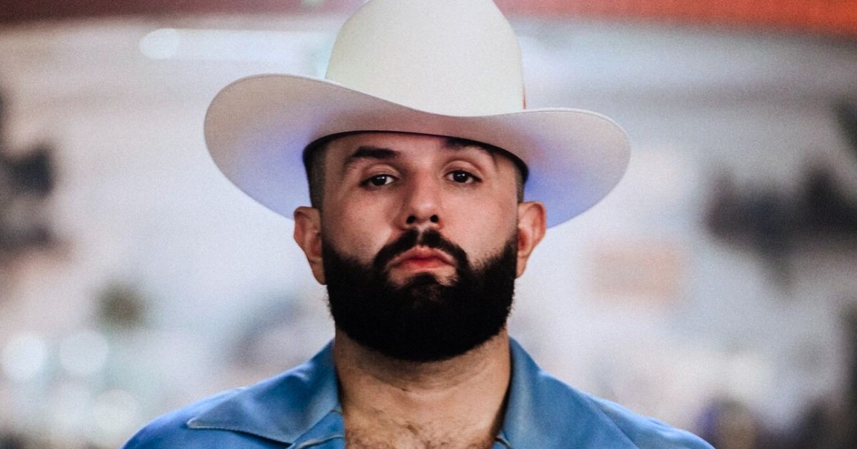 Carín León es diagnosticado con dengue y pospone conciertos en la Feria de León 2026