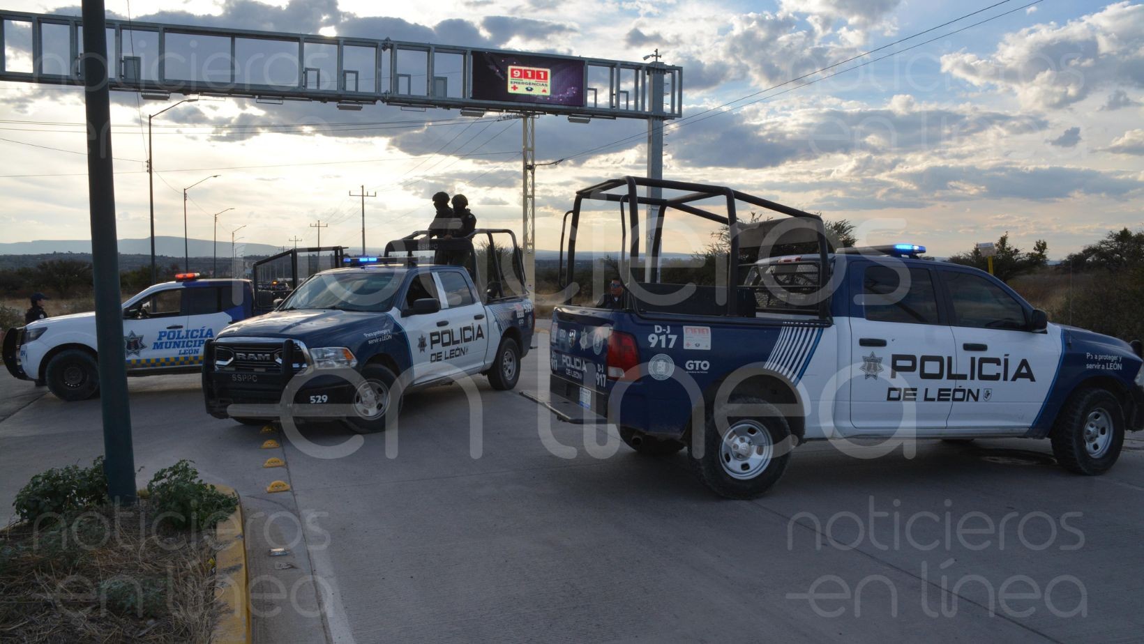 Persecución y detonaciones sacuden Las Joyas: tres detenidos y vehículo asegurado