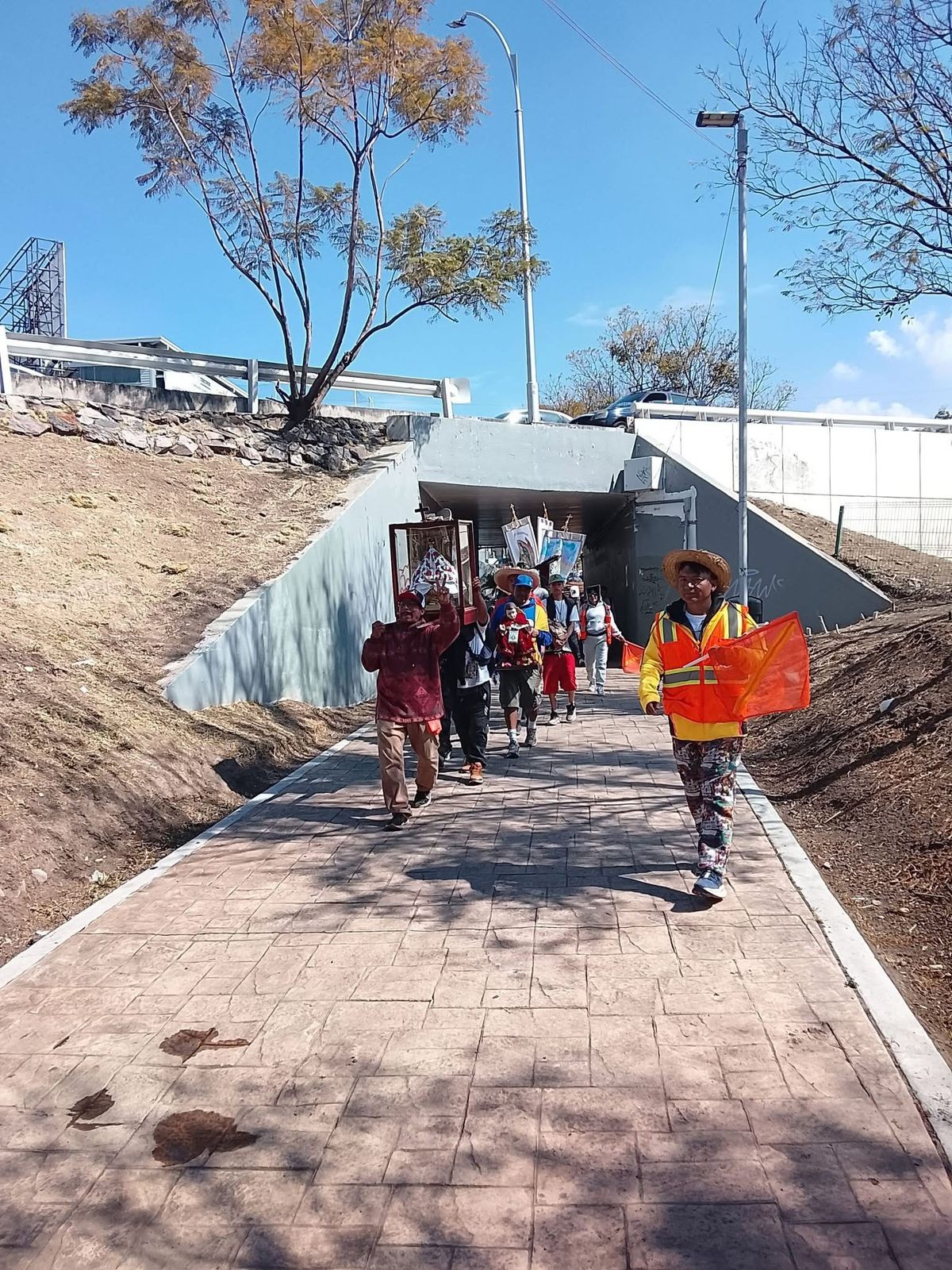 Récord de peregrinos: Más de 120 mil sanjuaneros cruzan León en un solo día Récord de peregrinos: Más de 120 mil sanjuaneros cruzan León en un solo día