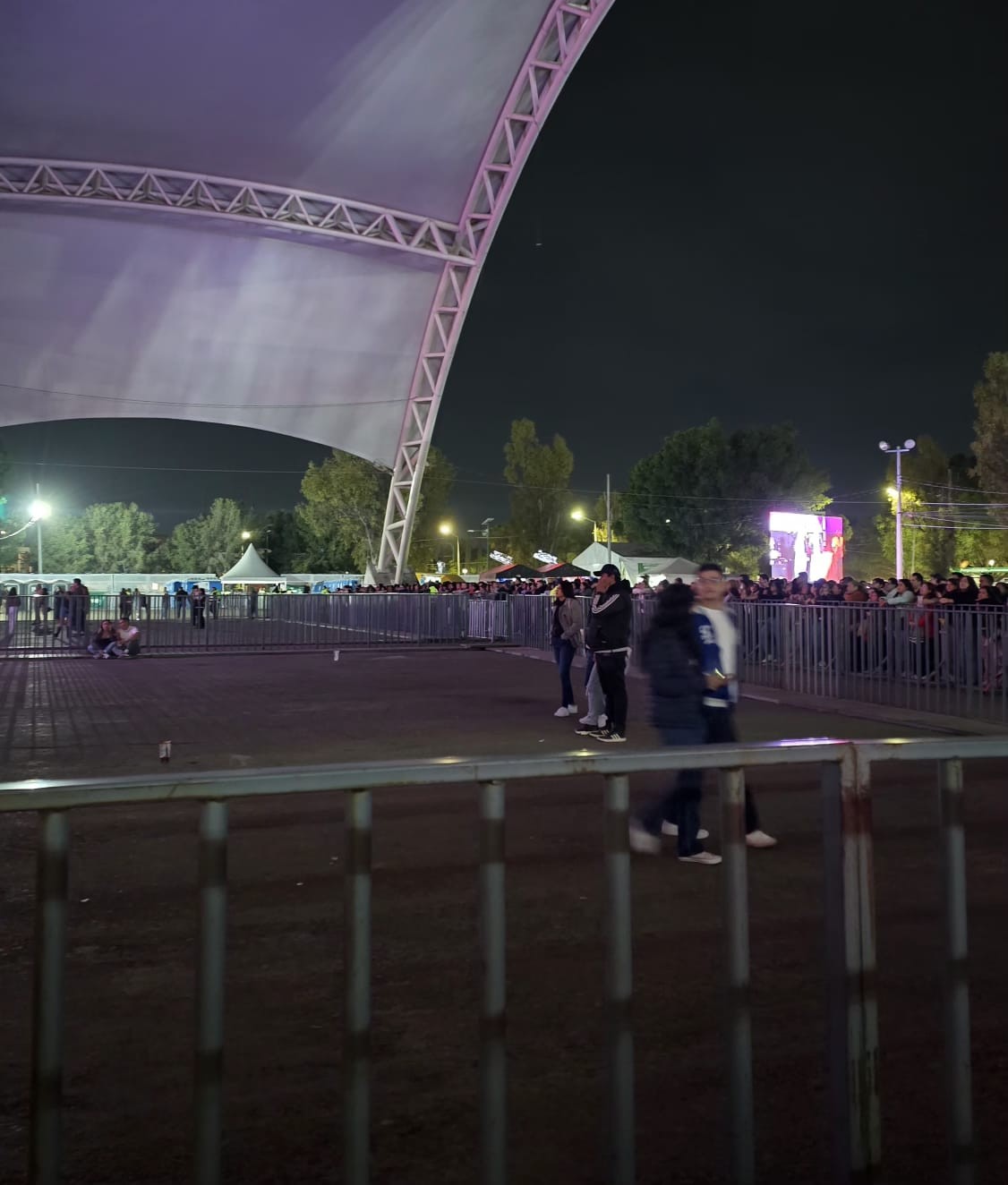 Zona Azul en el concierto de Mau y Ricky