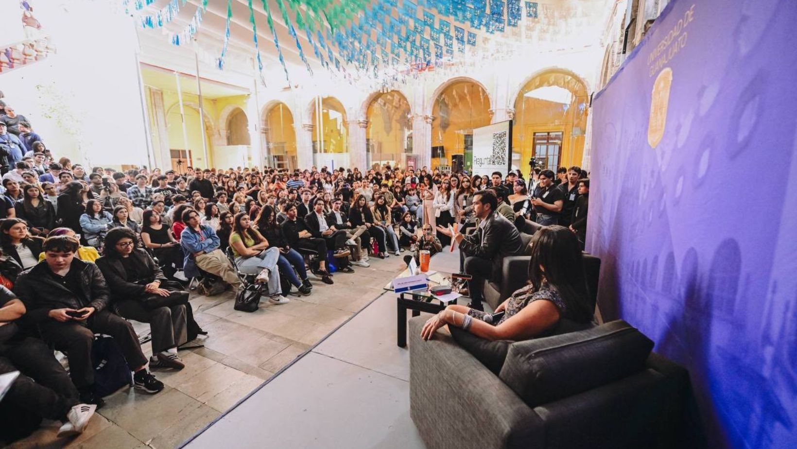 Jorge Álvarez Máynez critica a Claudia Sheinbaum por reforma judicial en Universidad de Guanajuato