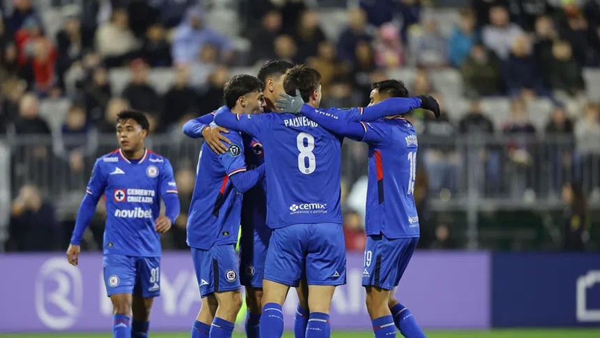 Cruz Azul golea y Rayados apenas rescata empate en Concachampions