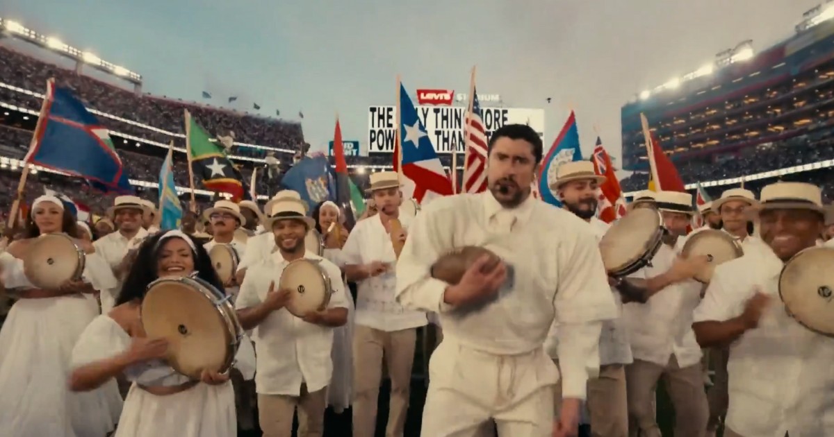 “Juntos somos América”; Bad Bunny convierte el medio tiempo en una celebración latina