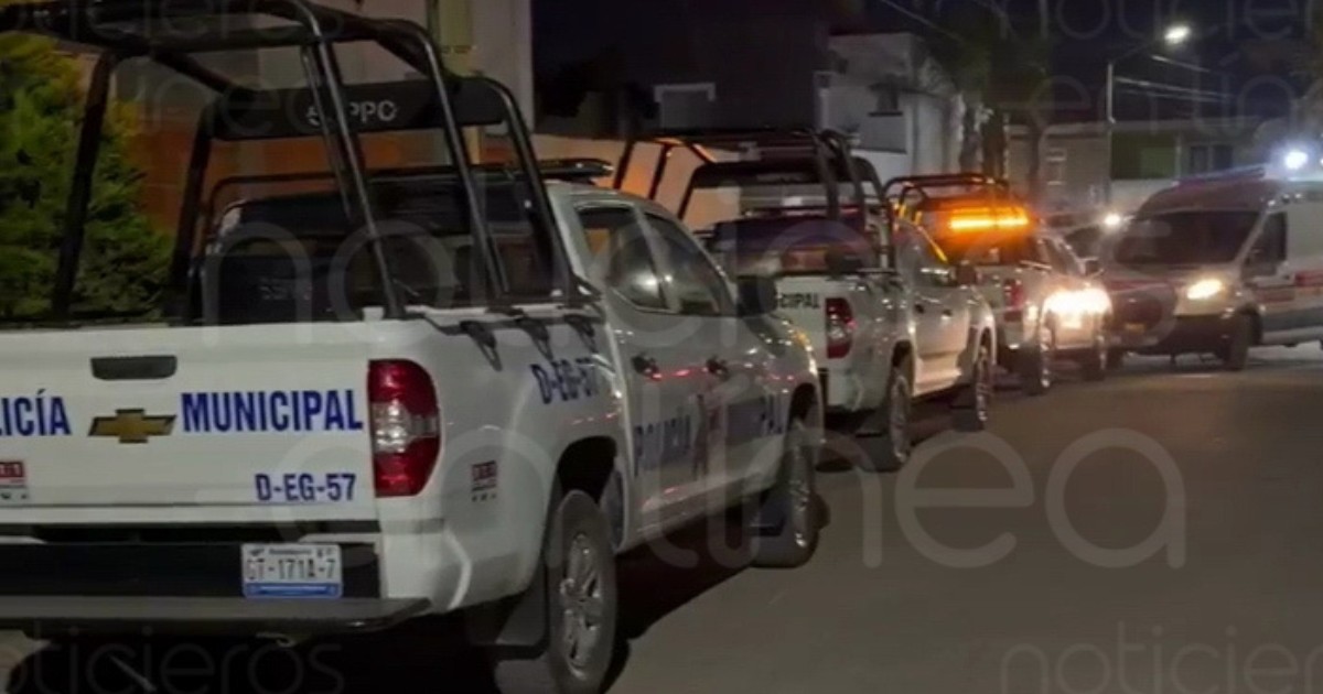 Roban arma larga a policías después de ser atacados con piedras en León