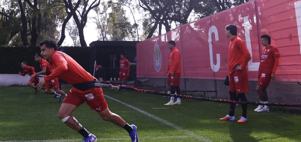 Chivas buscará seguir invicto, cuando visite en puebla al Cruz Azul en la J7