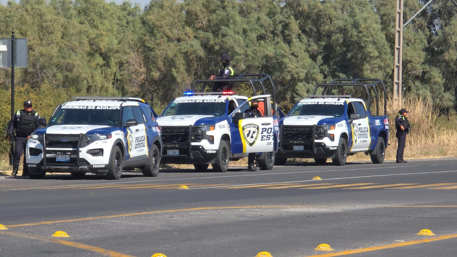 Emboscada contra FSPE en Juventino Rosas deja un oficial herido durante resguardo de huachicol