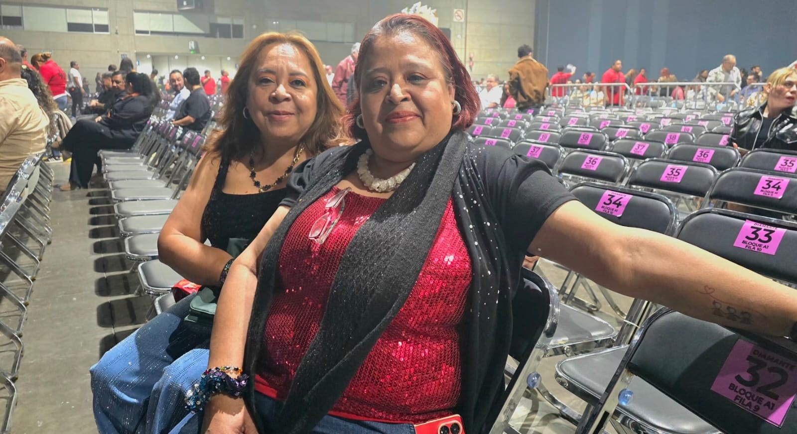 Nancy Marilú y su hermana 