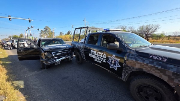 Choque en gasolinera de Celaya provoca pánico por confusión con actos delictivos