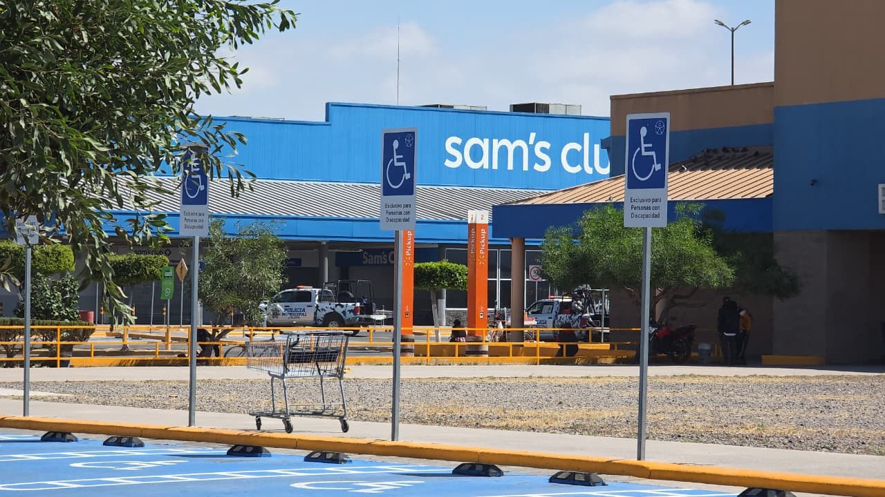 Comercios de Celaya cierran de forma preventia, tras los acontecimientos en el Estado