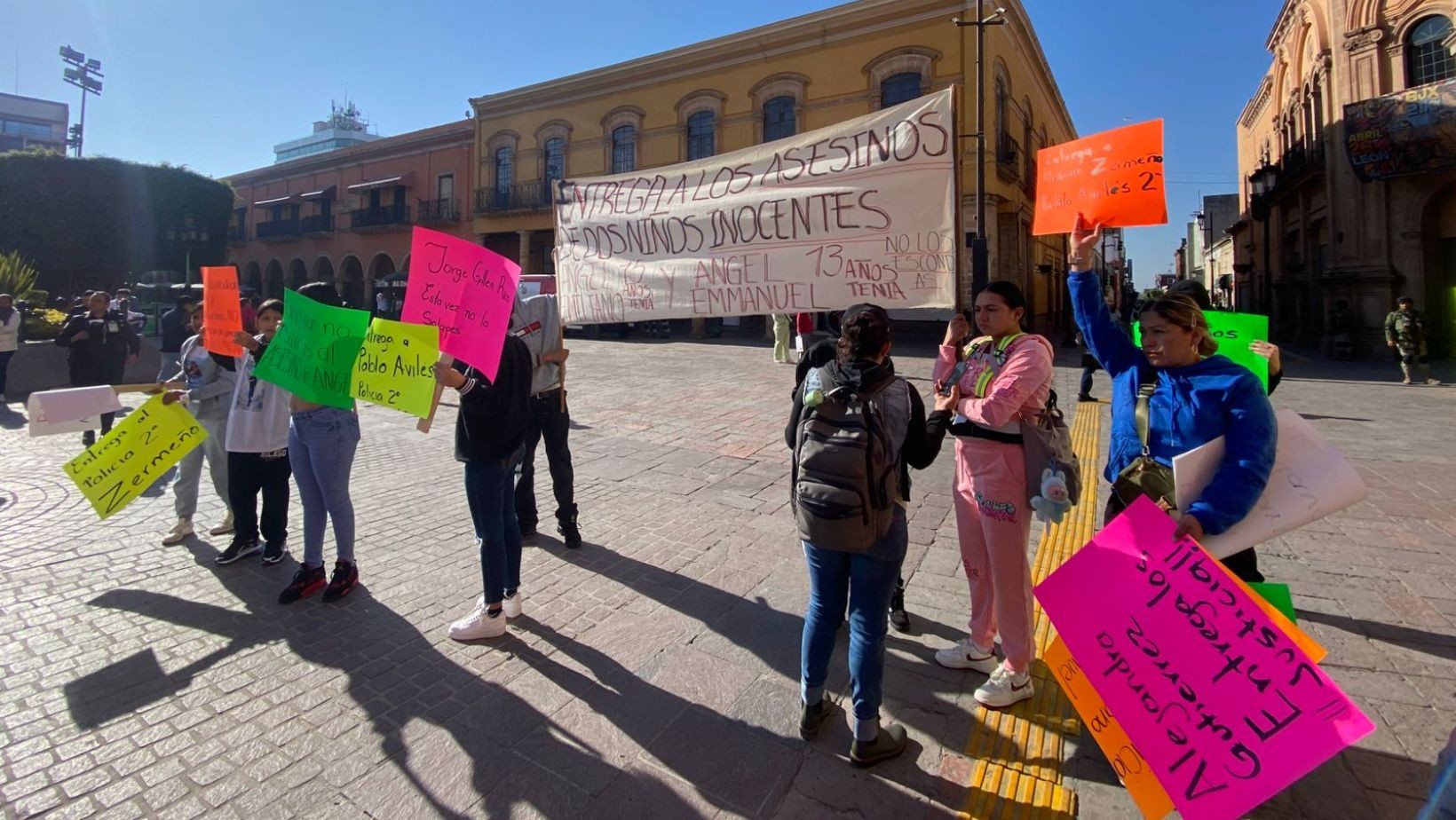 Familiares denuncian a policías por muerte de menores en Valle de Señora, León Familiares denuncian a policías por muerte de menores en Valle de Señora, León