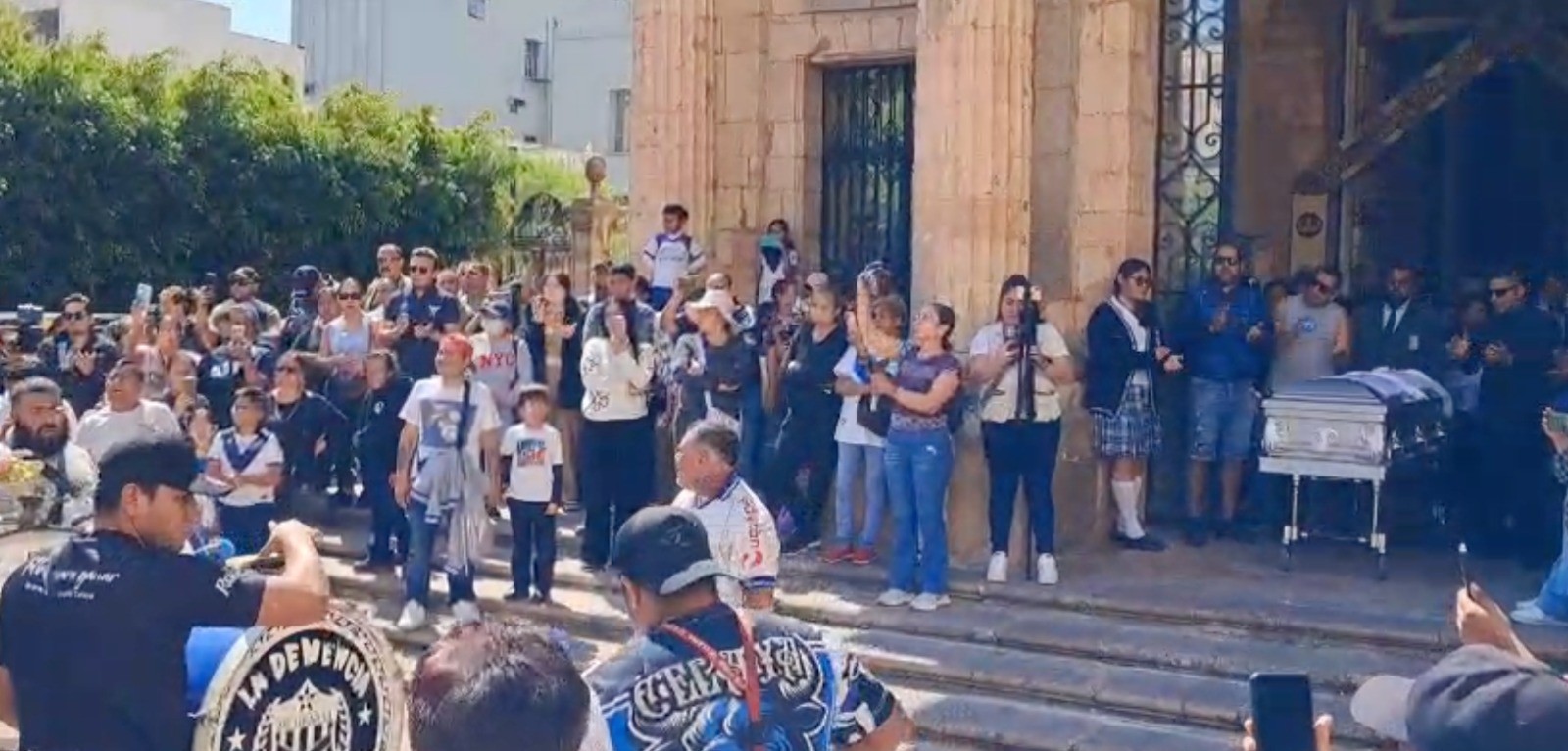 El último gol del “Biyik“: Celaya despide a su aficionado más fiel entre cánticos y nostalgia