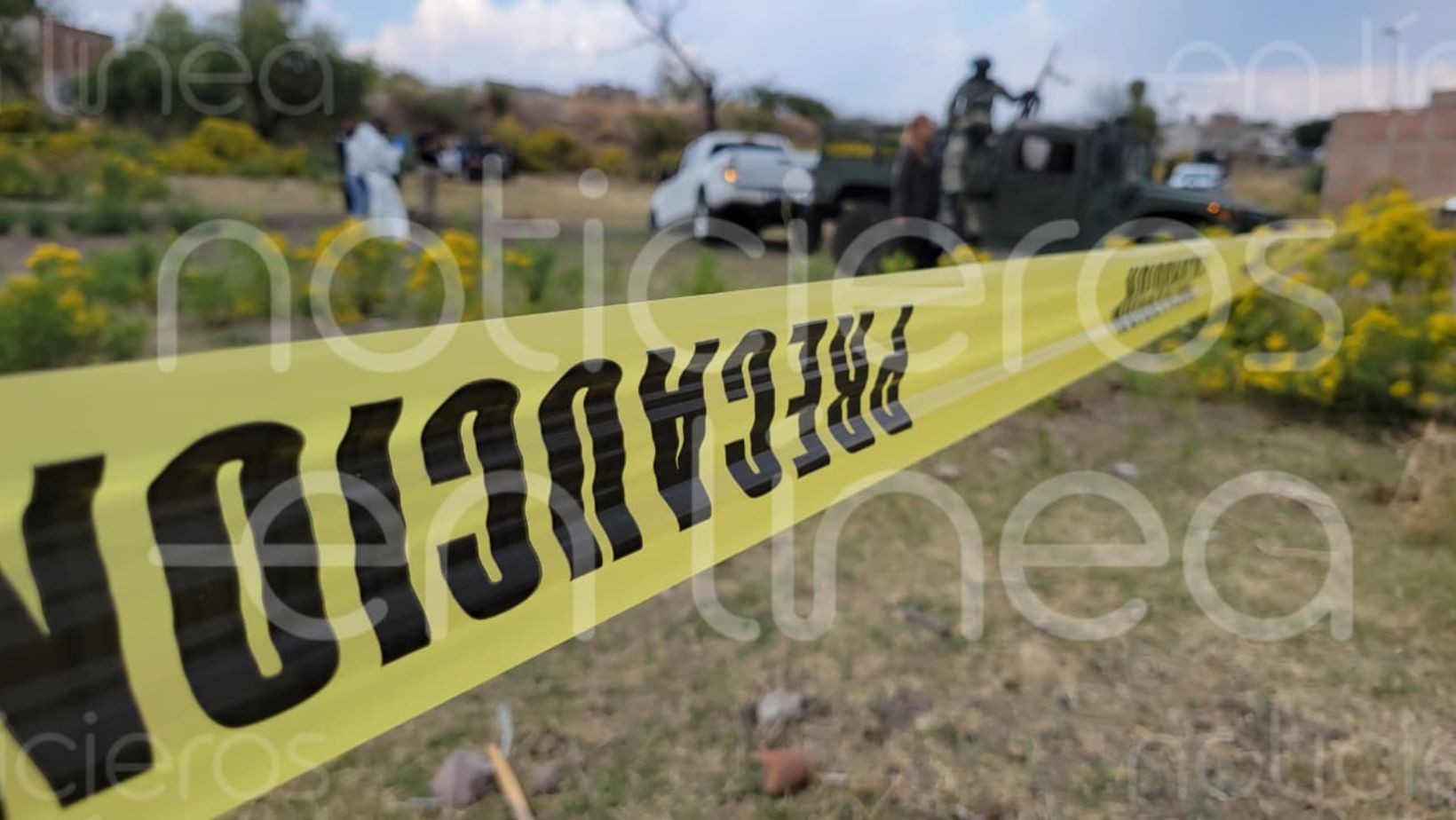 Hallan cuerpo de un hombre degollado en terreno baldío de la delegación Joyas, cerca del bulevar Aristóteles
