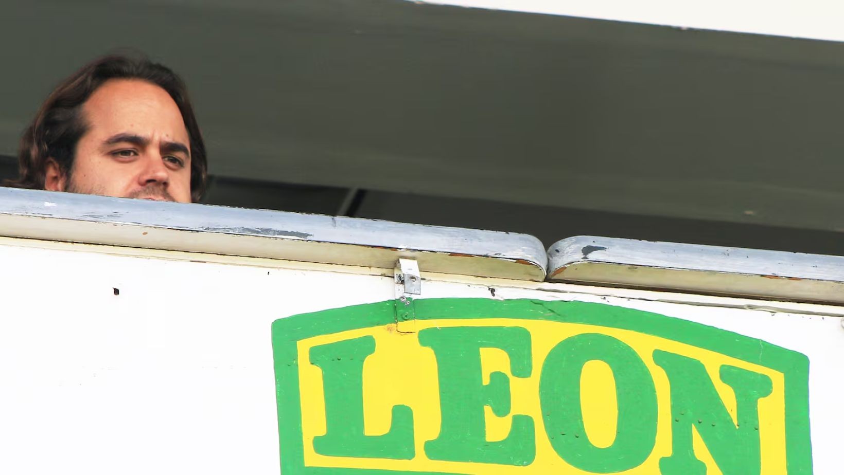 “Ni por todo el dinero del mundo”: Jesús Martínez garantiza la permanencia de La Fiera en León