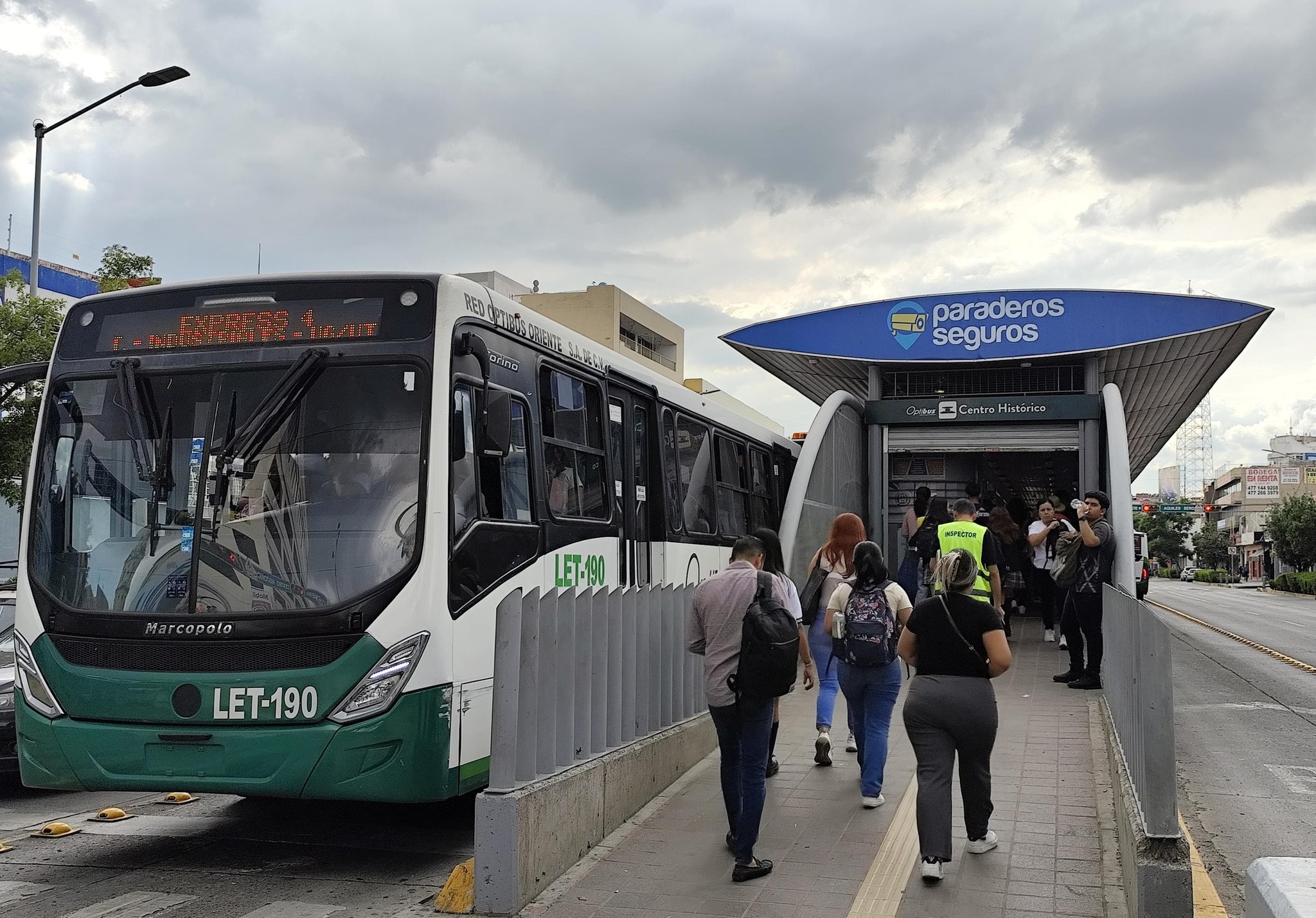 Van por más vigilancia en el transporte: León ampliará paraderos seguros con tecnología