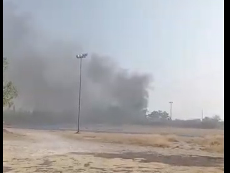 Se registra fuerte incendio en centro de acopio de llantas