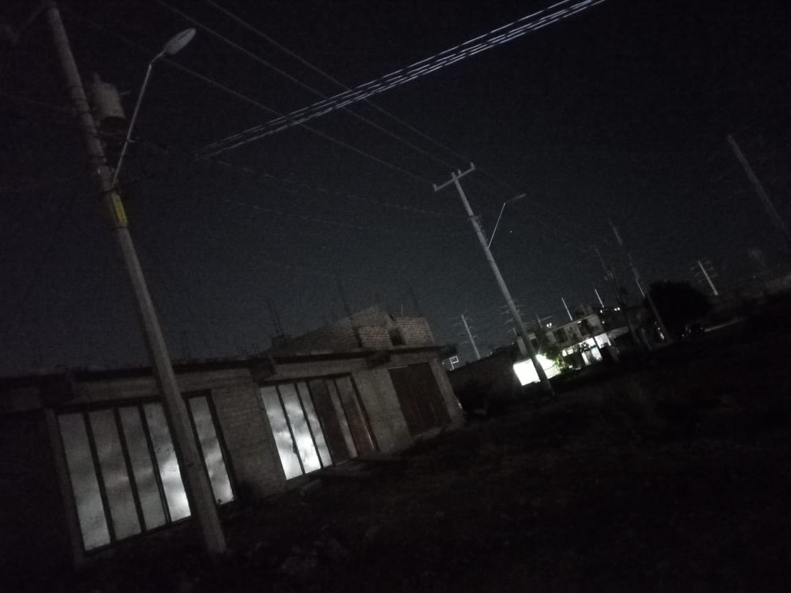 Sin luz ni pavimento: vecinos denuncian abandono e inseguridad en colonia de León