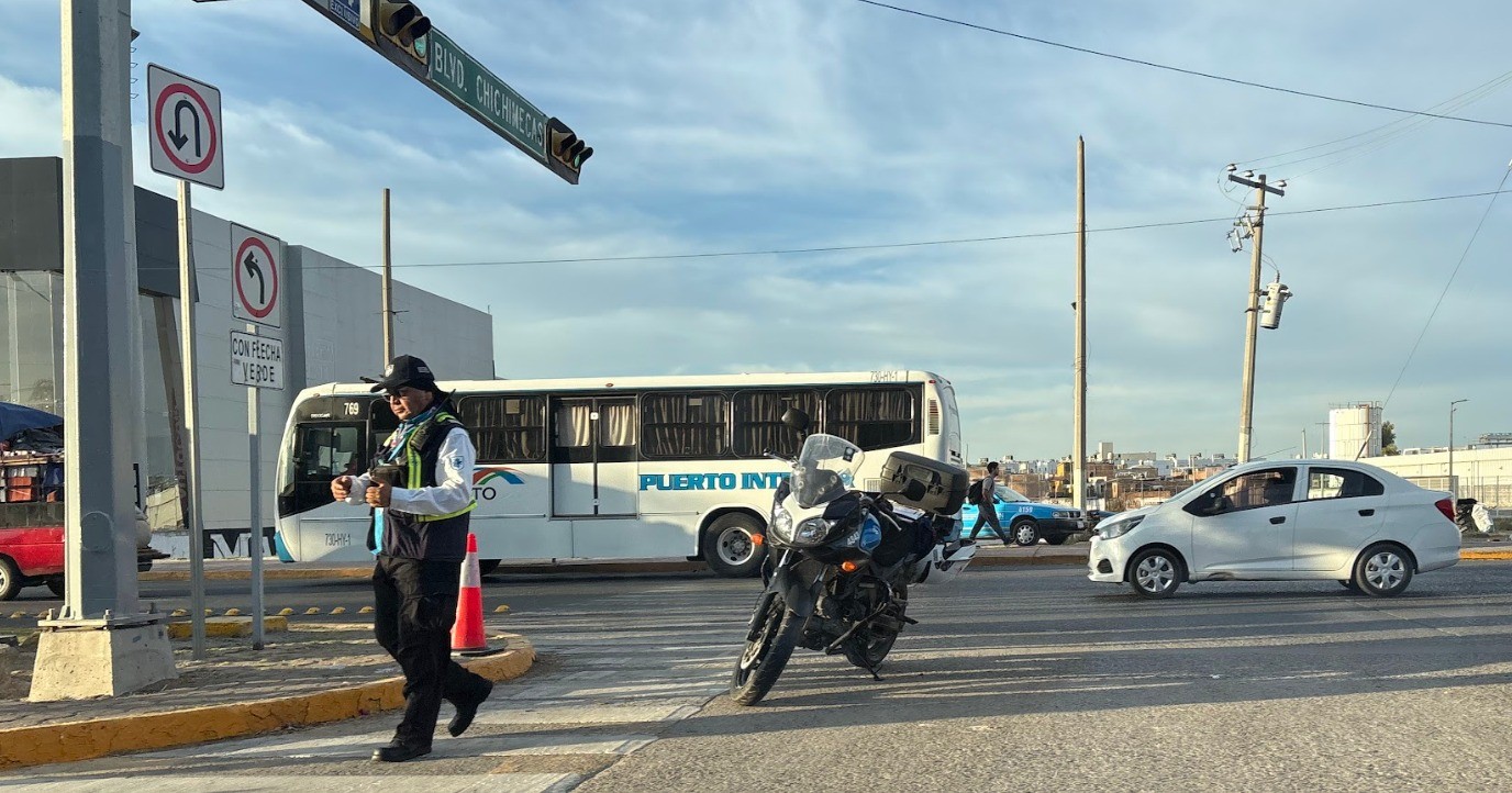 Movilidad refuerza vigilancia en carriles exclusivos de las “orugas”
