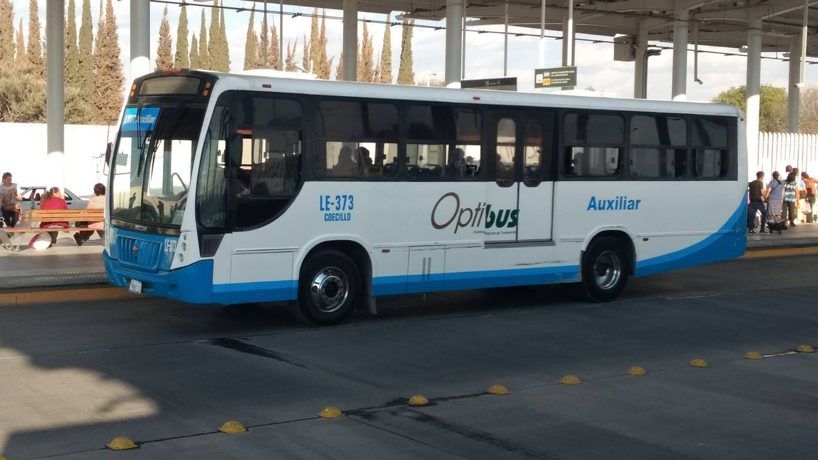 Ruta 7 tarda hasta 45 minutos en pasar; usuarios denuncian mal servicio y camiones vacíos