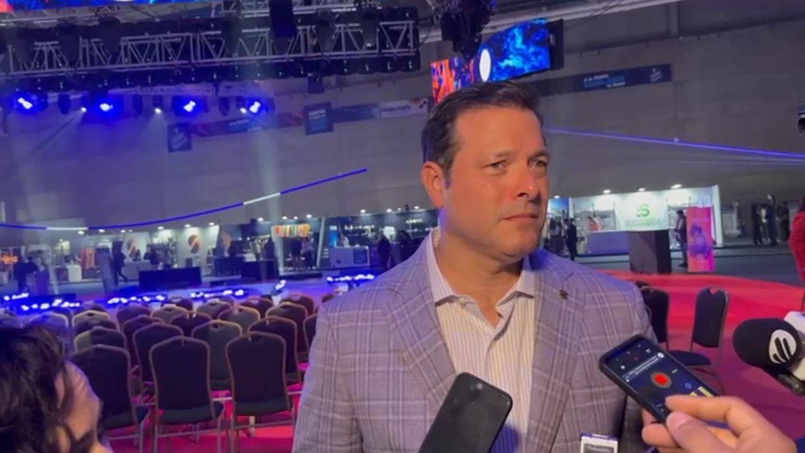 “Primero el cargo”: empresarios lanzan llamado a funcionarios ante promoción política en medios