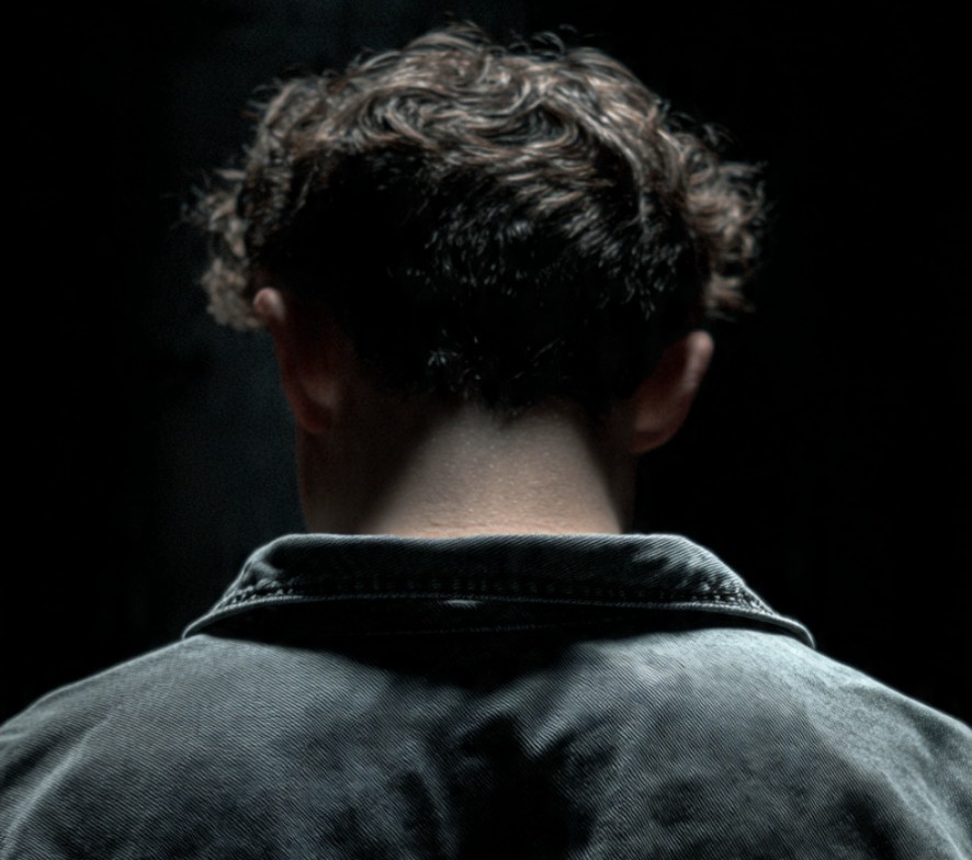 Alertan por contenidos digitales que promueven odio y violencia extrema