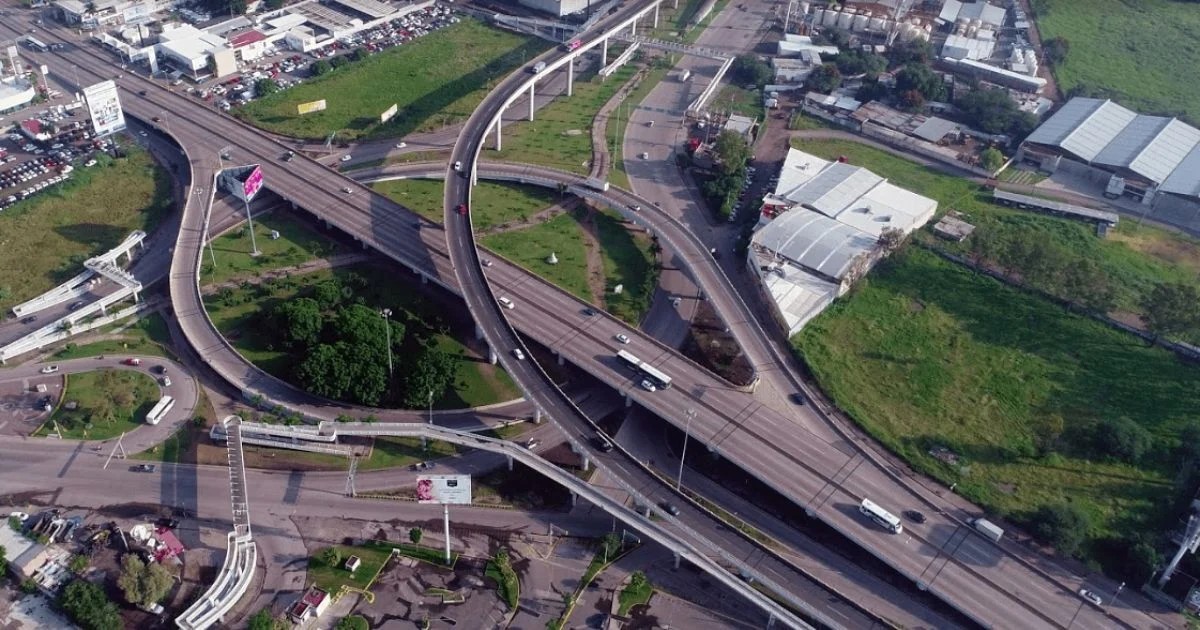 Tras más de 10 años, el Distribuidor Vial Benito Juárez podría pasar a manos de León