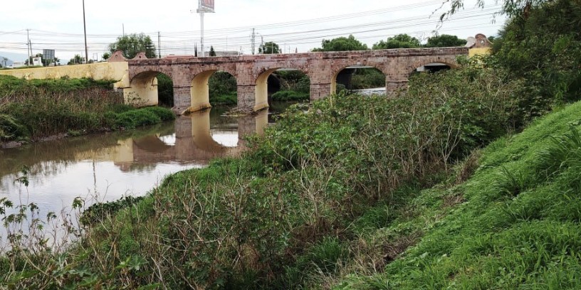 Busca Celaya apoyo empresarial para saneamiento del río Laja