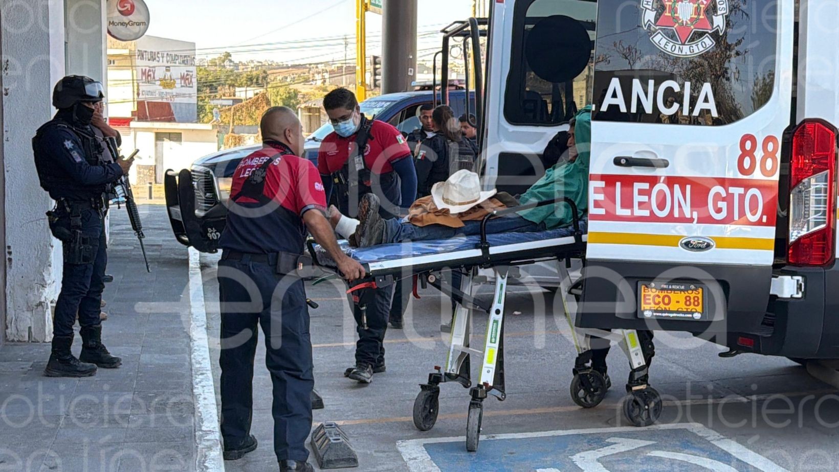 Hombre resulta herido tras intentar agredir a policías en Sur Las Joyas en León