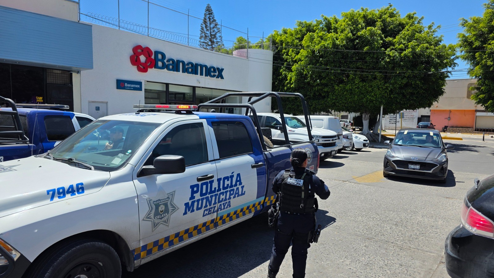 Asaltan a cuentahabientes en banco de Plaza Las Américas en Celaya