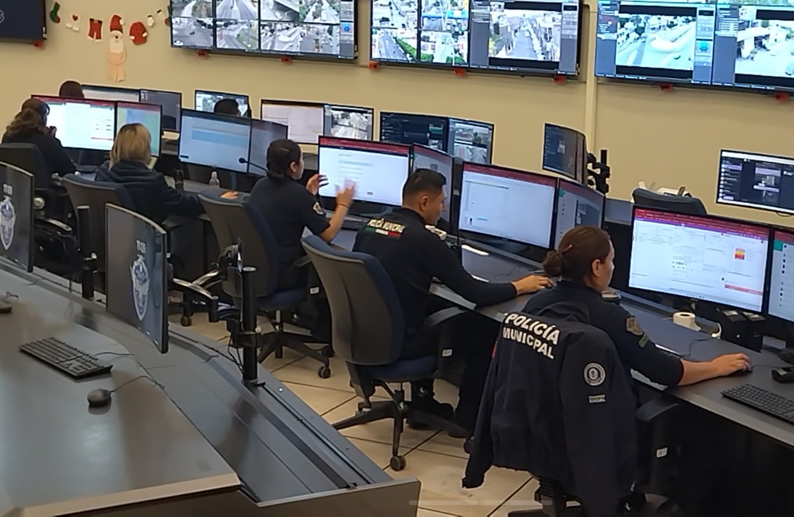 Reducen atención de reportes al 9-1-1 a un promedio de 5 minutos