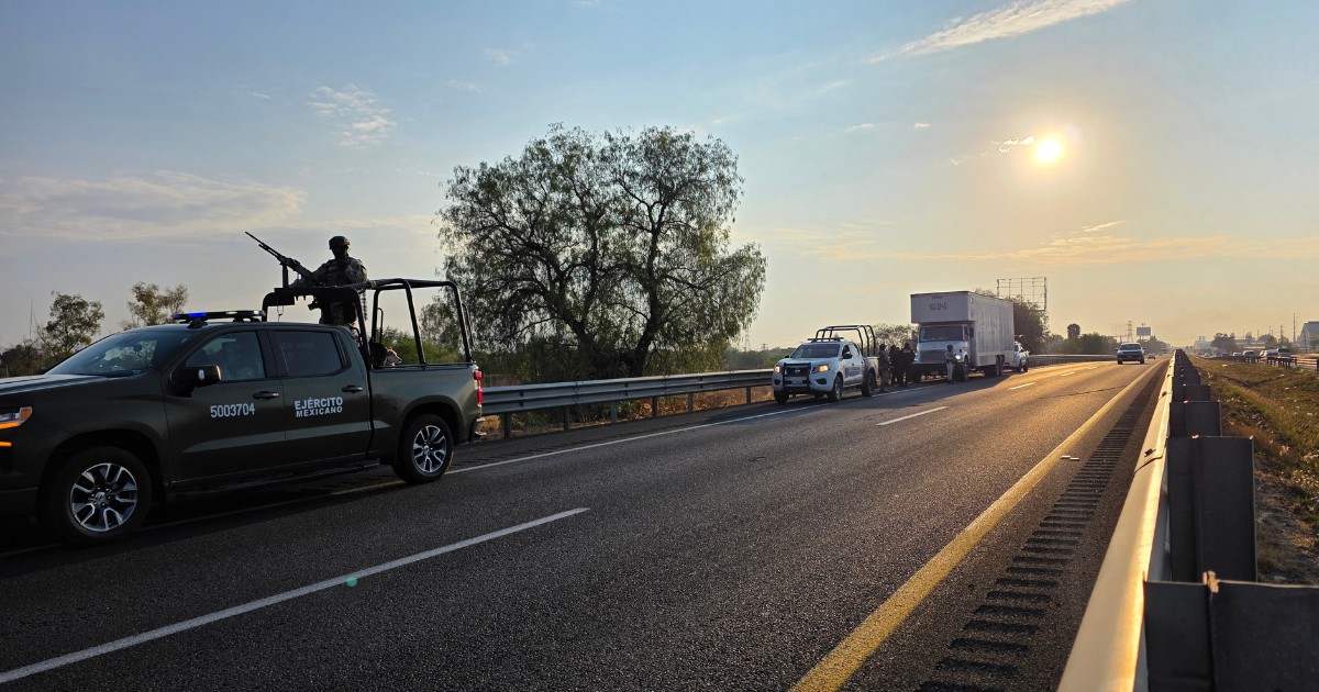 Intento de asalto a tráiler en autopista Querétaro-Salamanca; desata persecución en Celaya