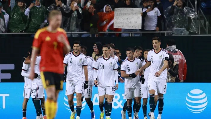 Empate, abucheos y muchas dudas en Chicago para el Tri del 'Vasco'