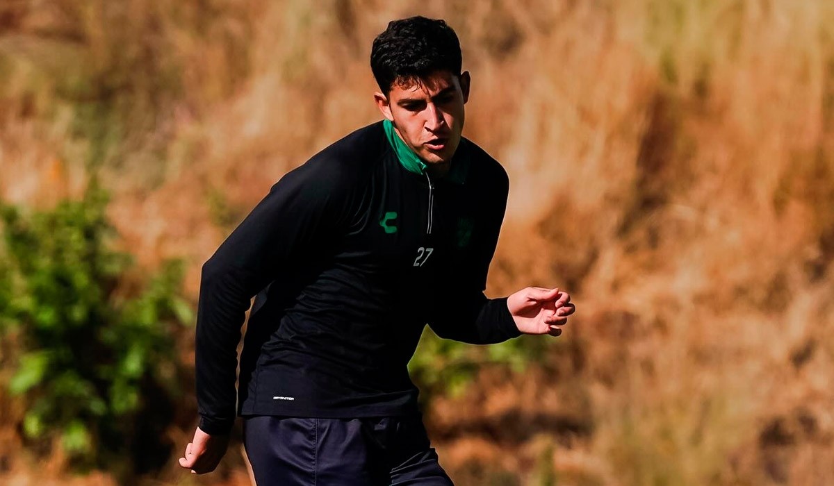 Club León reporta fractura de tibia de Tadeo Estrada ; ya fue operado