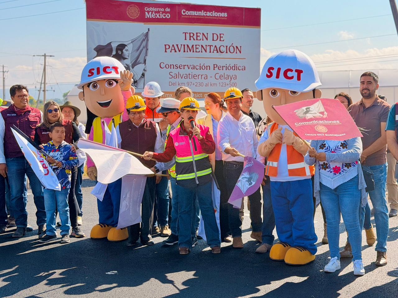 Avanza mantenimiento carretero en Guanajuato con obra en Celaya–Salvatierra