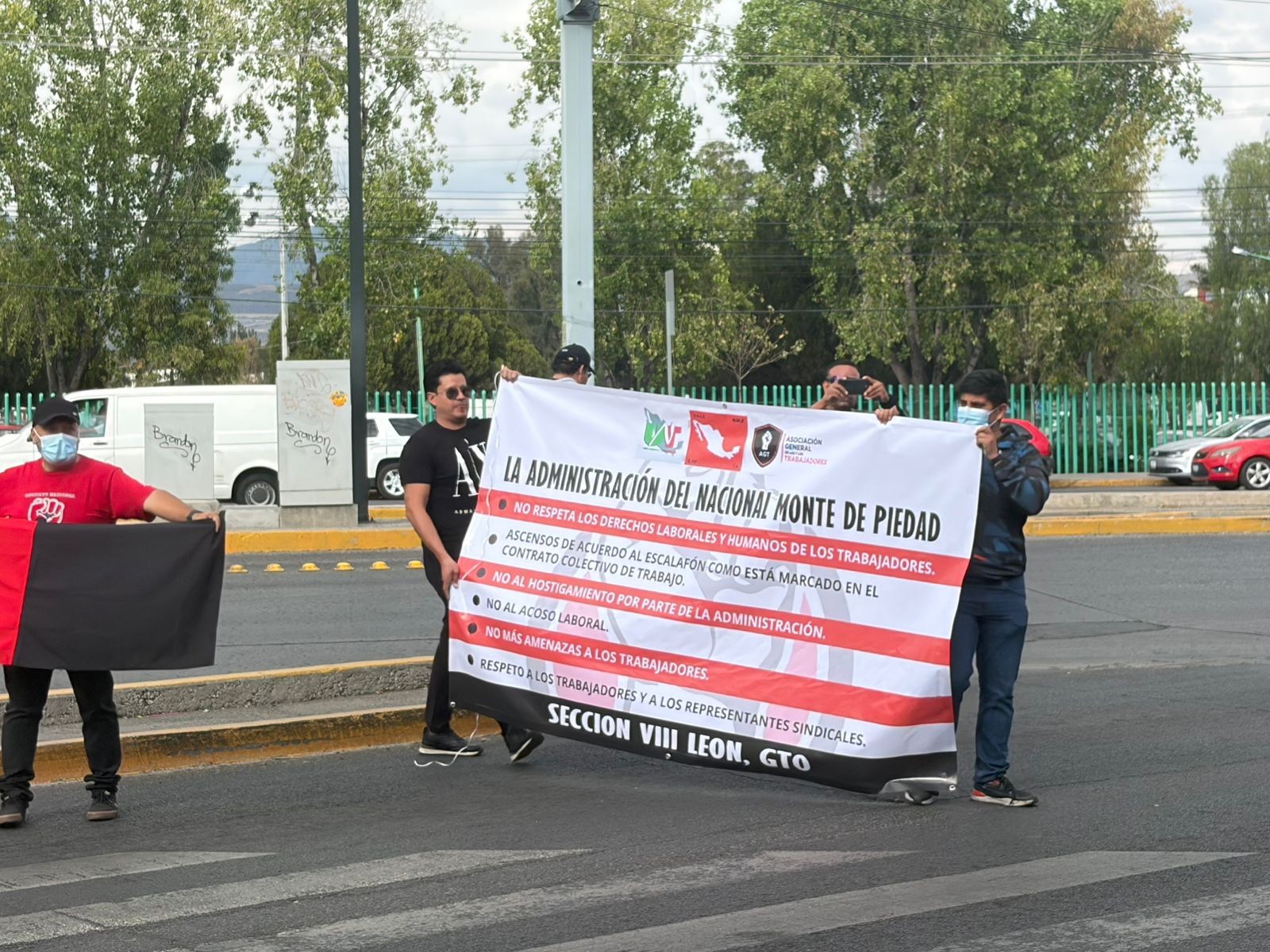 Huelga Monte de Piedad León: trabajadores exigen respeto