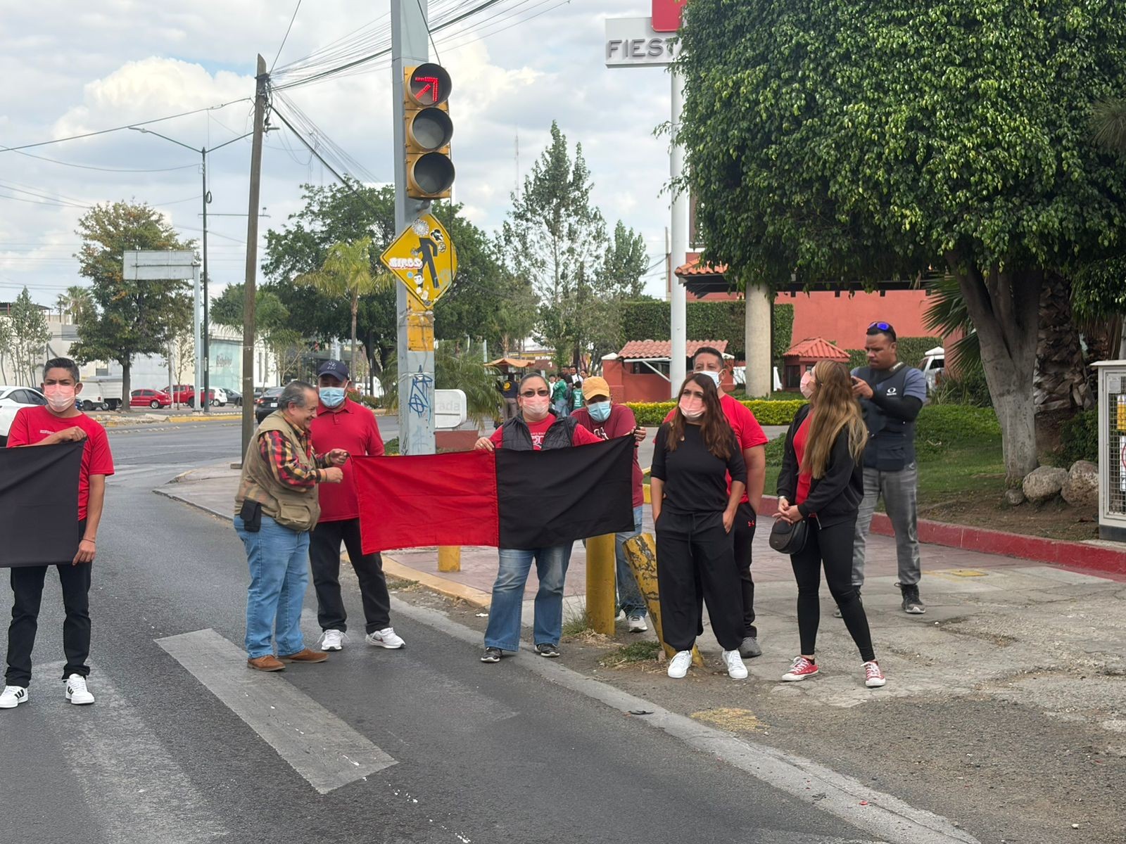 Huelga Monte de Piedad León: trabajadores exigen respeto