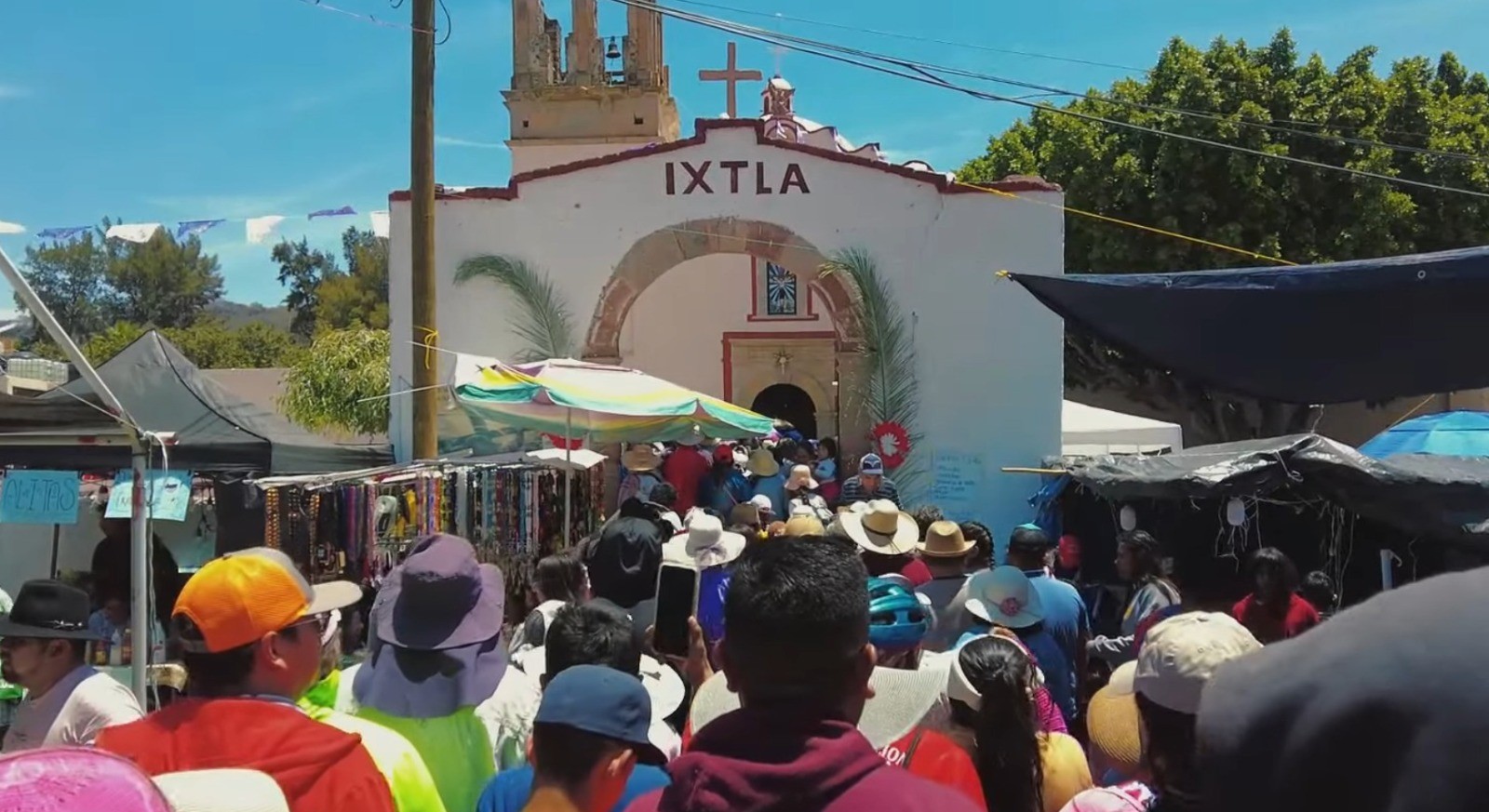 Hasta 15 mil fieles visitan Ixtla por el Señor de Ojo Zarco