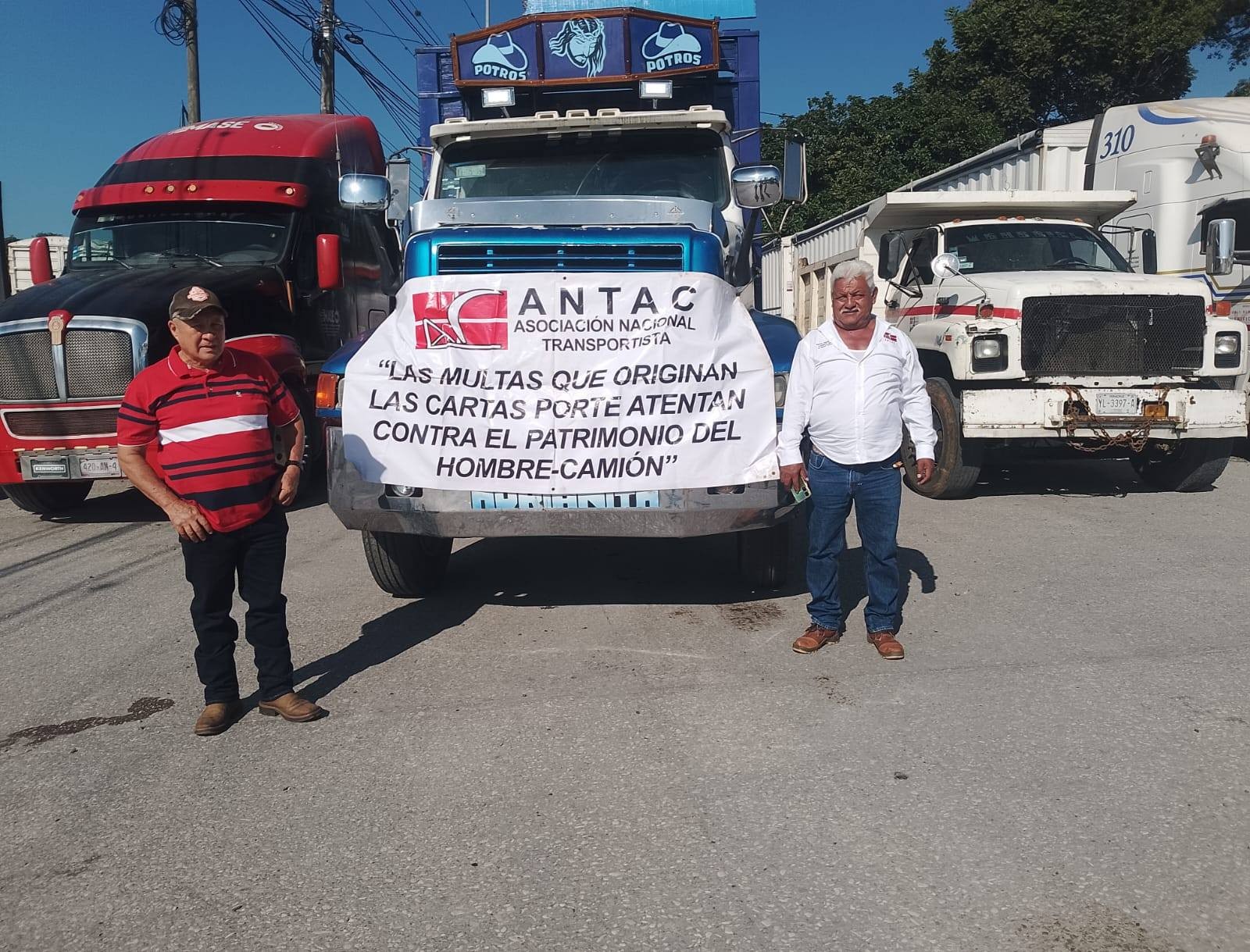 Transportistas anuncian bloqueos; afectaría carretera Salamanca-Celaya el día de mañana