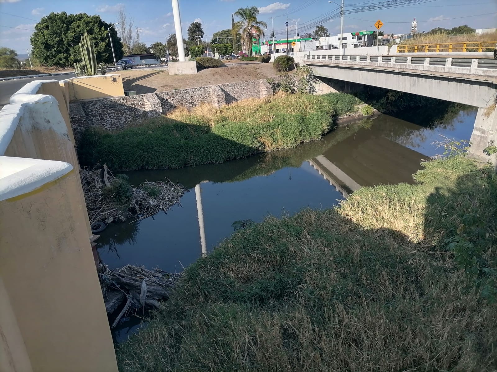El río Apaseo, víctima de contaminación industrial y urbana sin tratamiento