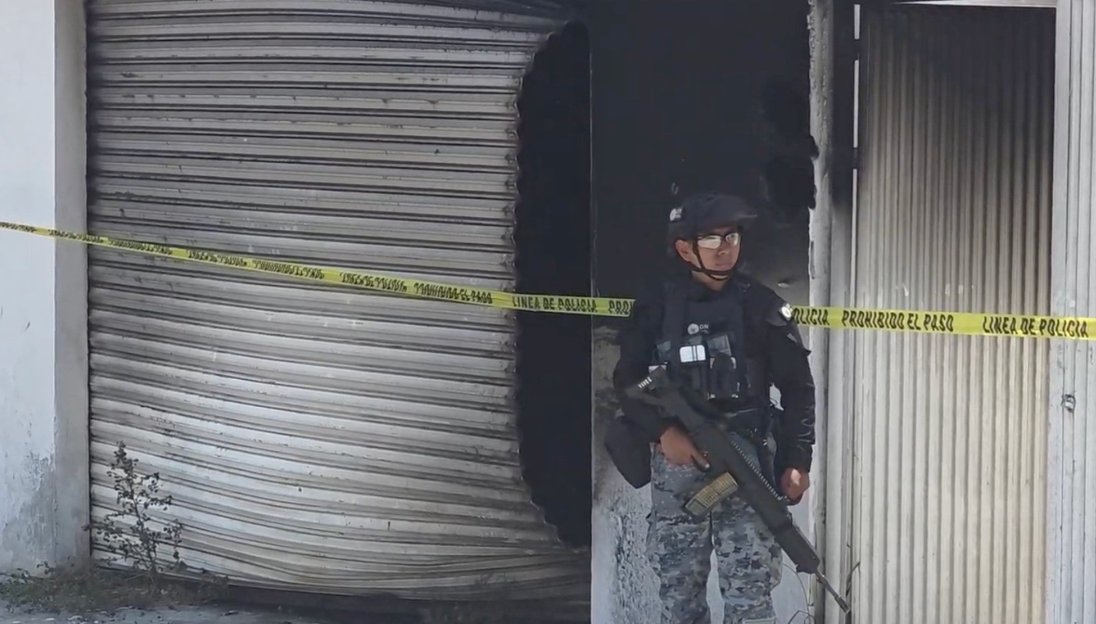 Incendio en bodega de hidrocarburo ilícito genera alarma en Celaya