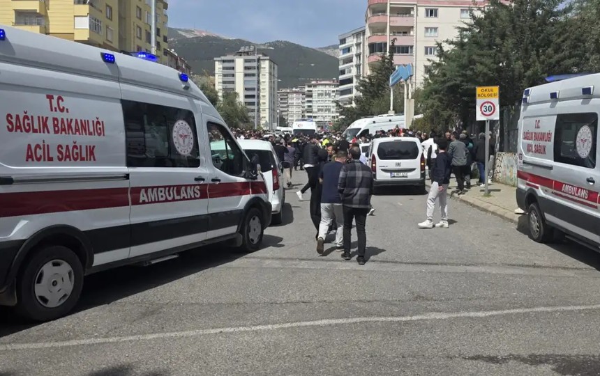 Tiroteo en escuela de Turquía deja cuatro muertos y más de 20 heridos