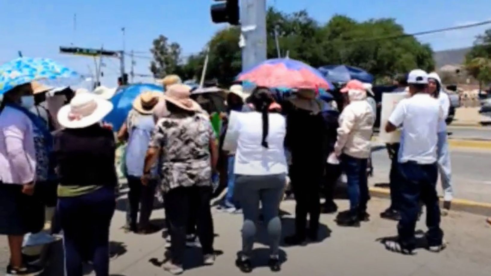 Bloqueo en bulevar La Luz por ejidatarios en León