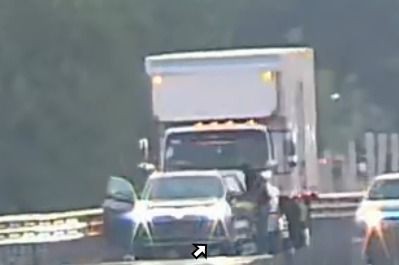 Roban tractocamión con violencia en la autopista Querétaro-Salamanca